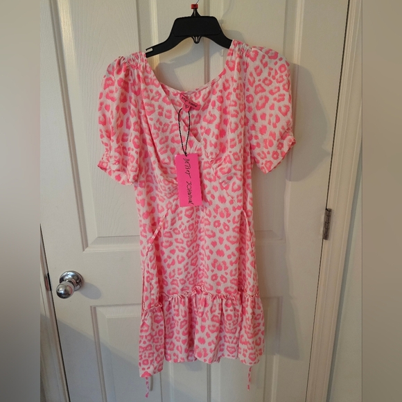 Betsey Johnson NWT Pinky Mini Dress Size M - Picture 1 of 6